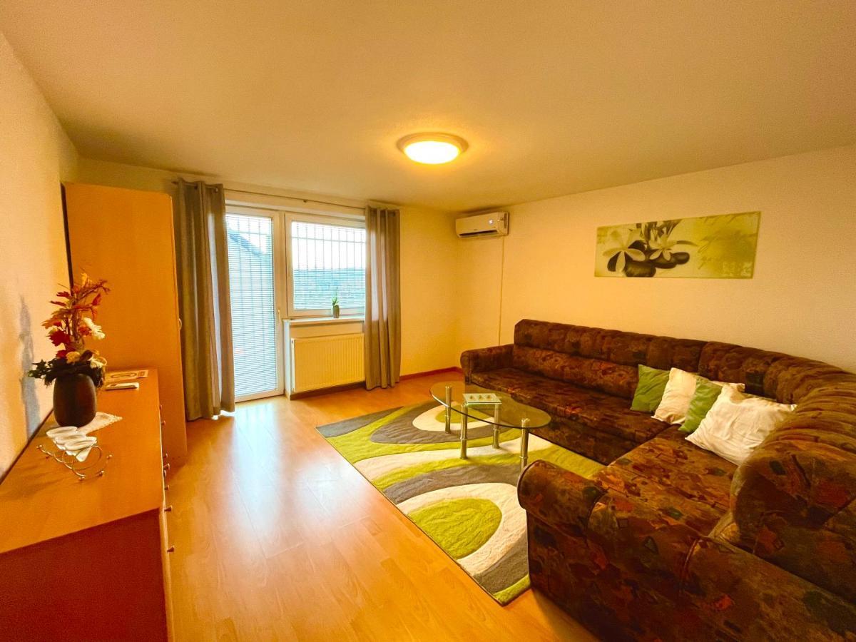 Bella Apartment ซาราเยโว ภายนอก รูปภาพ